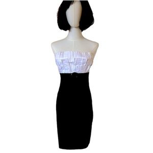 Ladies’ Dress, size Small, Black/White